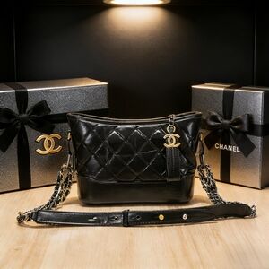 <AUTHENTIC>Chanel Gabrielle Hobo Bag in Black